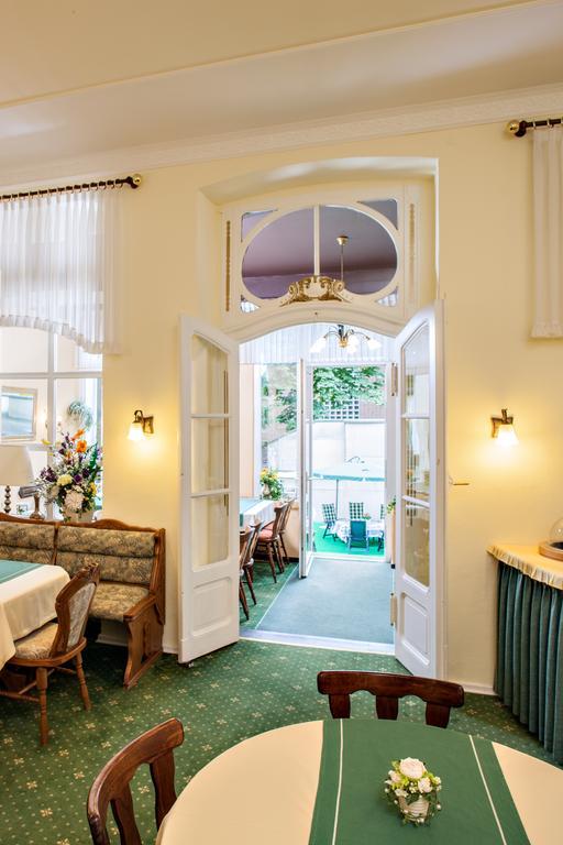 Weber Hotel 3*