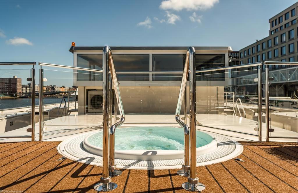 Botel Hotelships Holland - Ms Charles Dickens Cologne