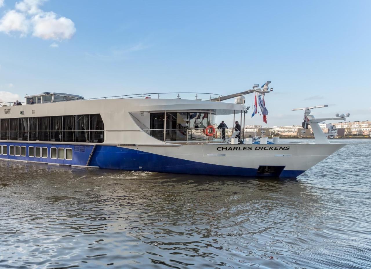 Botel Hotelships Holland - Ms Charles Dickens