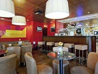 Hotel Ibis Koeln Airport 3*