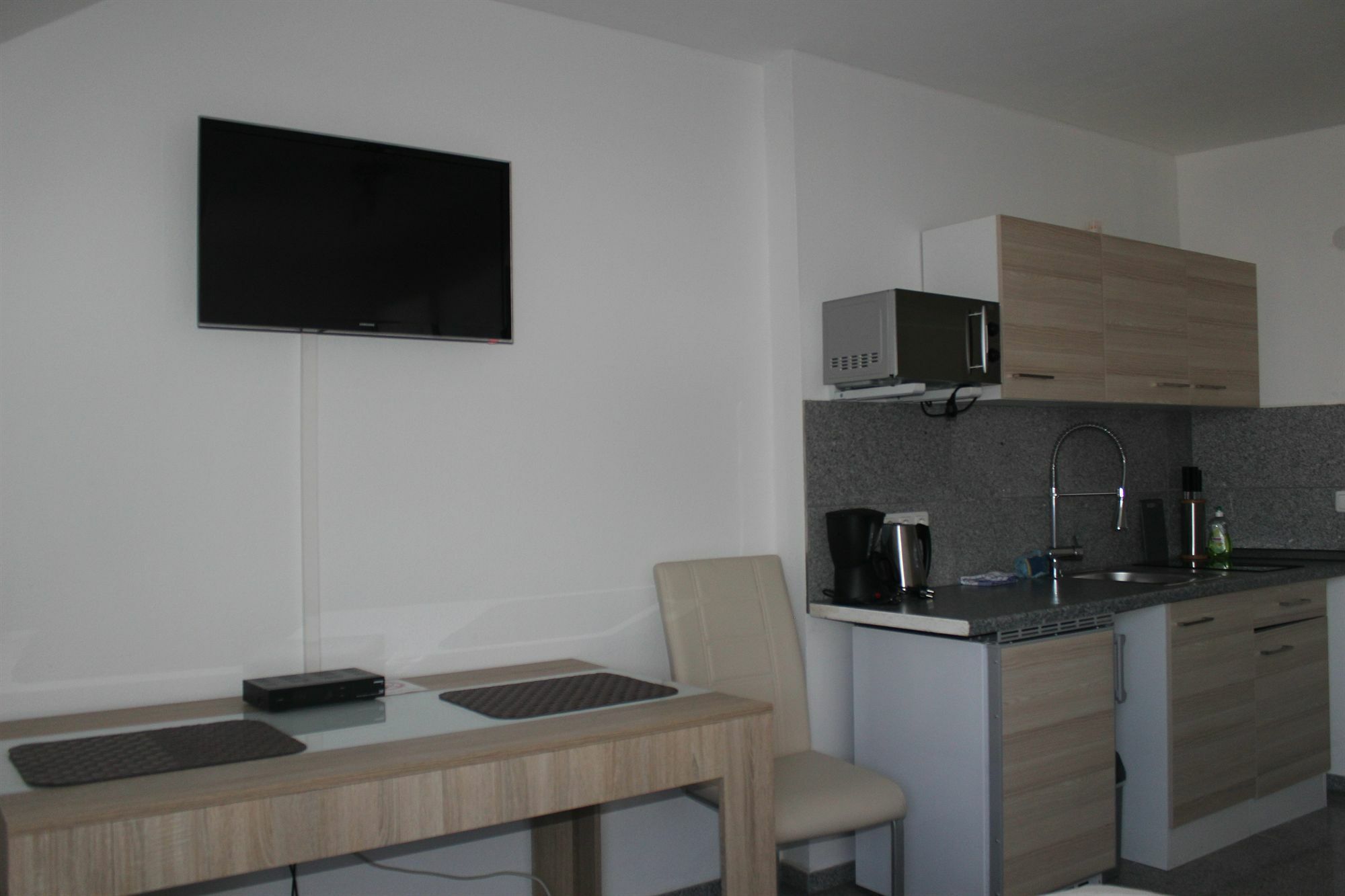 Lipp Aparthotel 2*