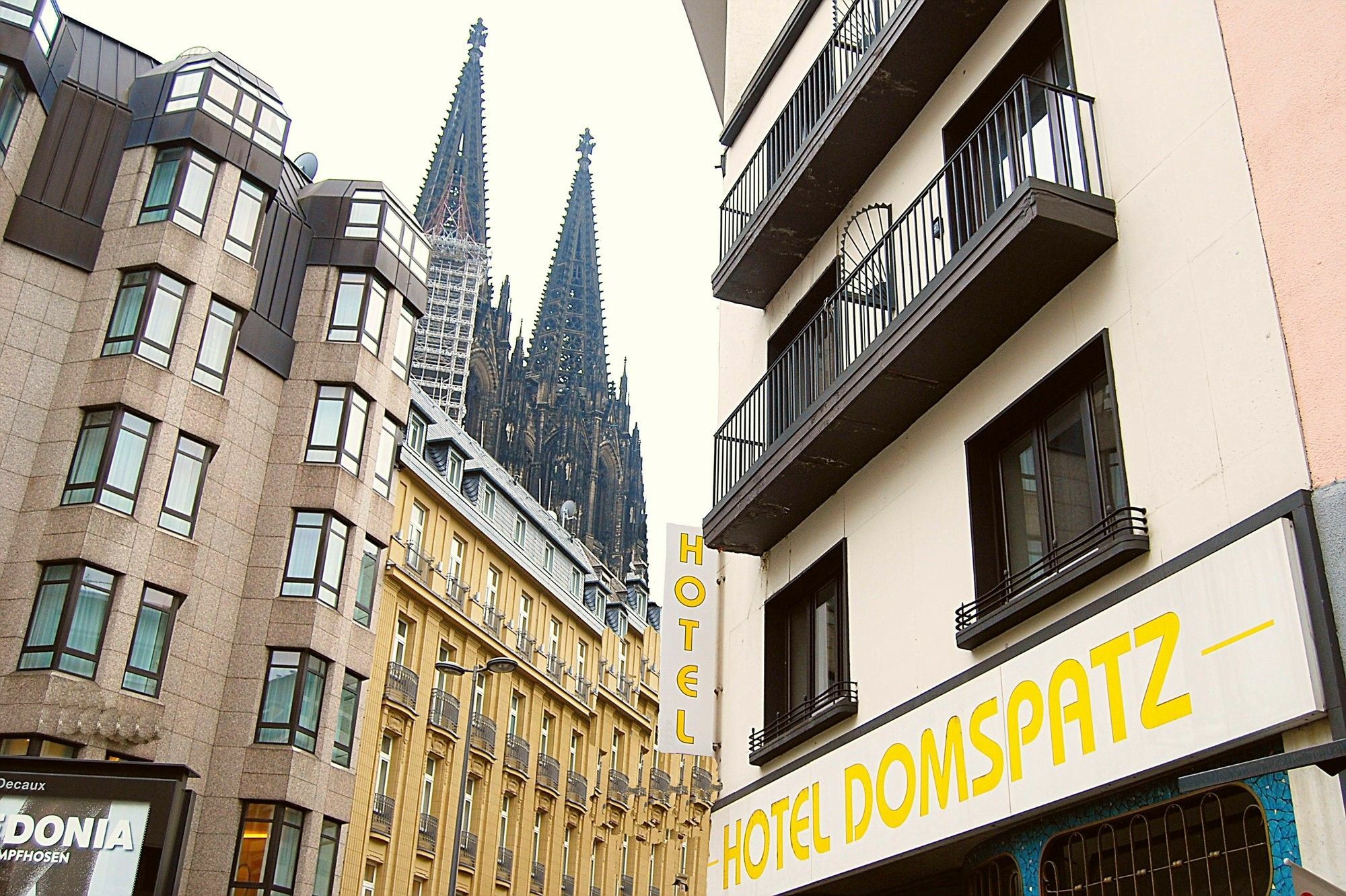 Smarty Dom - Boardinghouse - Kontaktloser Self Check-in Cologne