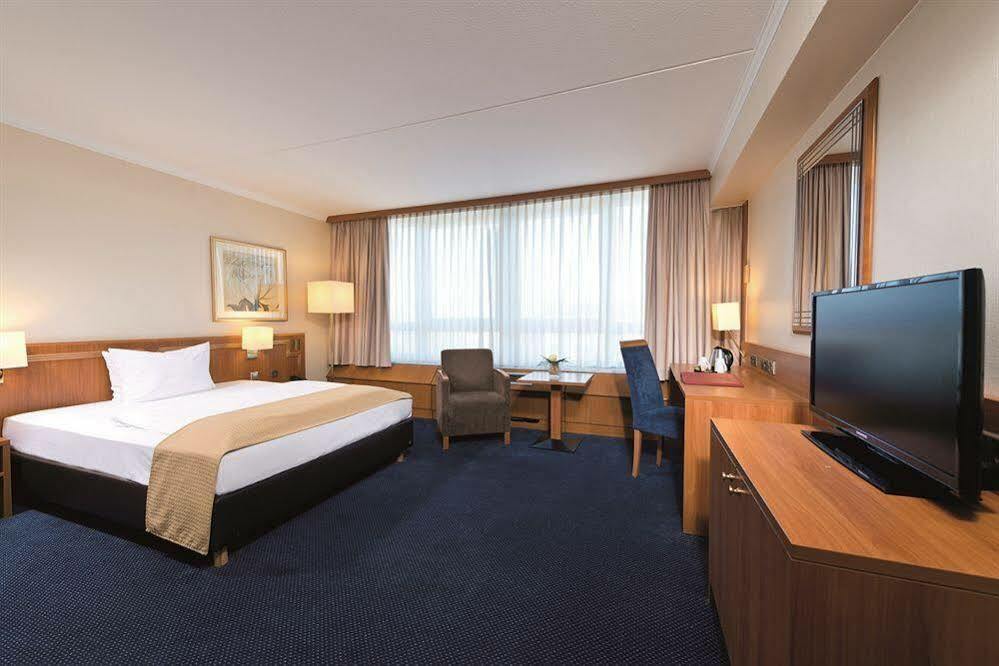 Leonardo Bonn Airport Hotel 4*