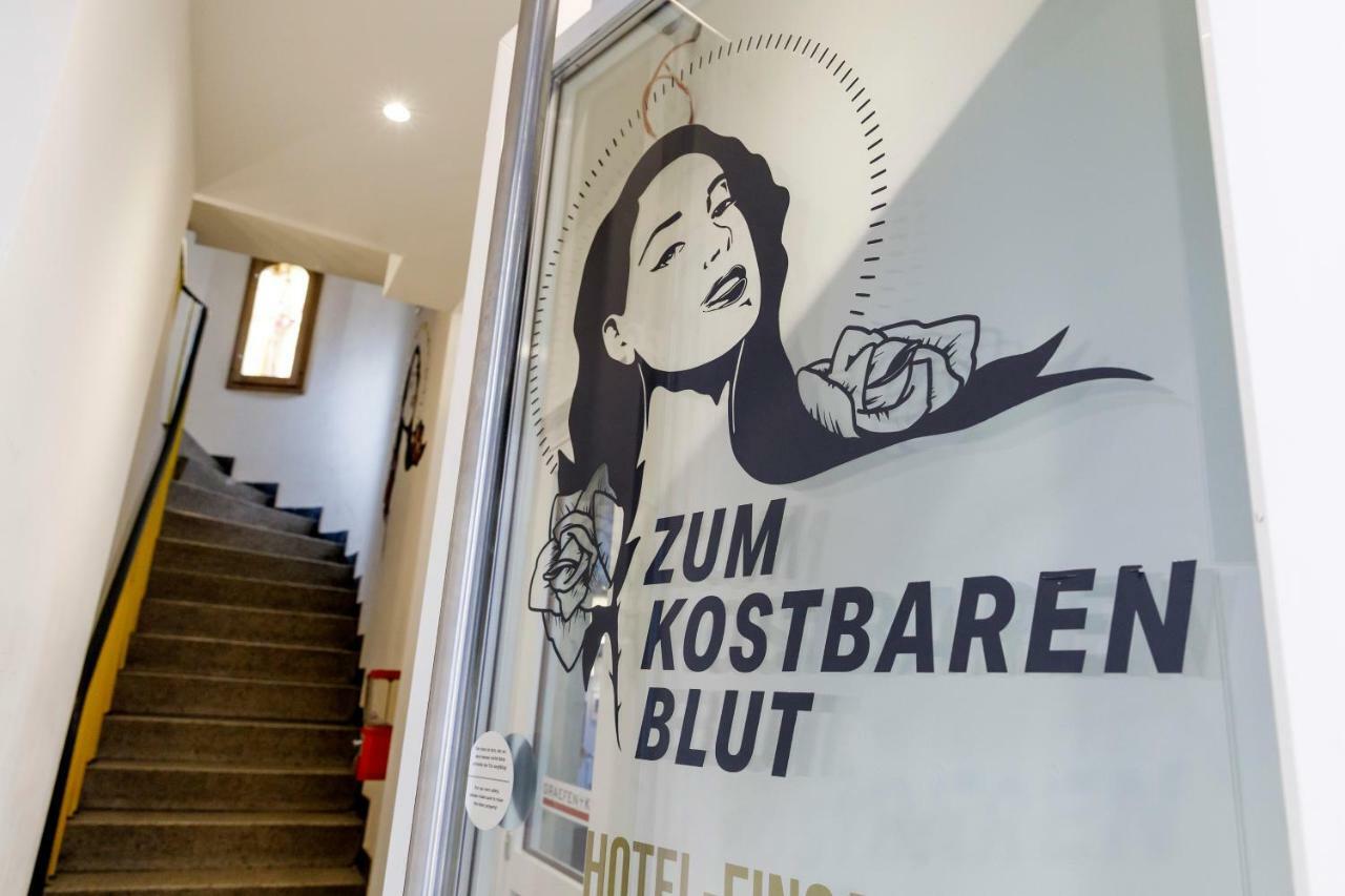 Hotel Koncept Zum Kostbaren Blut - Contactless Check-in Keulen