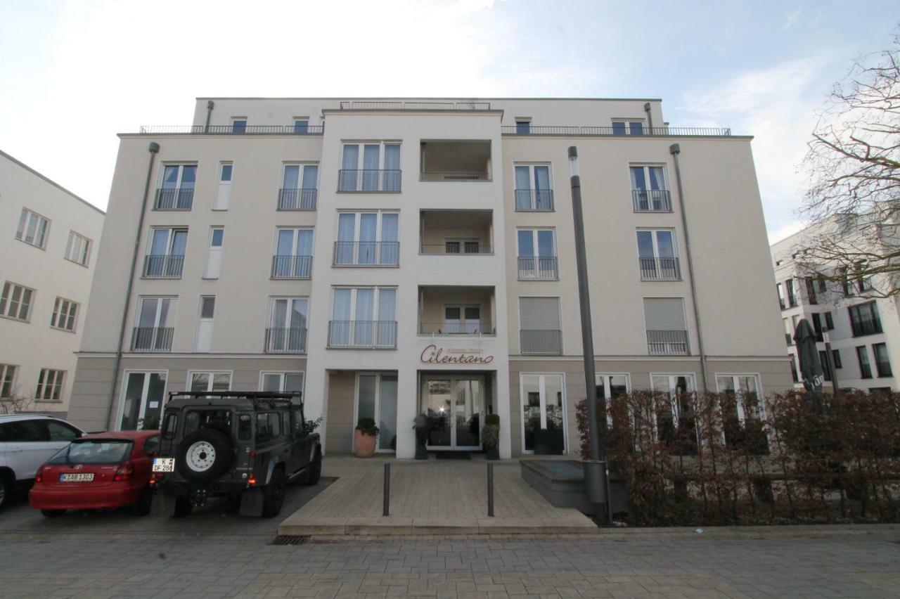 Park Linne Management Gmbh * Kolonia