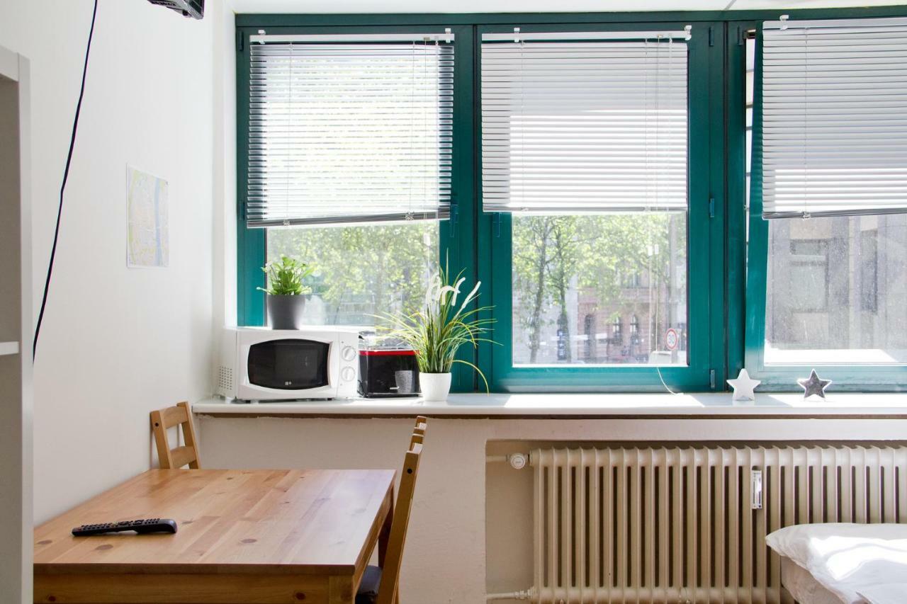 Appartement *** Comfortable 30m2 Studio Hansaring 19 *** Mediapark / Messe / Dom *