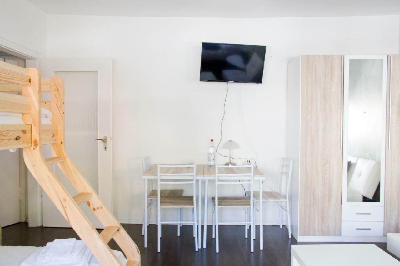 **** Comfortable Studio **** Hansaring 19, Mediapark, Messe, Dom * Cologne