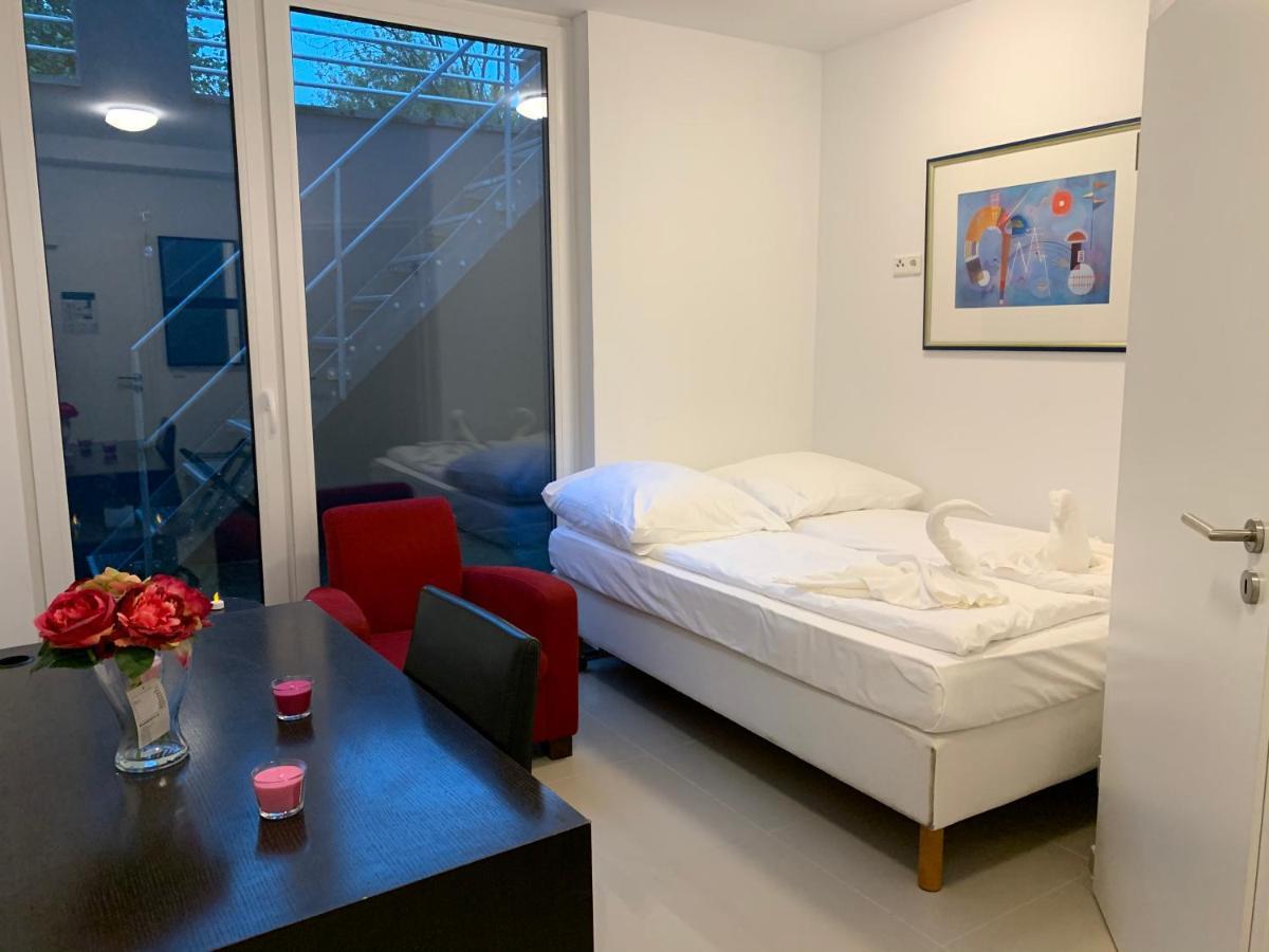 Apartment Lovely Studio West 1 Cologne