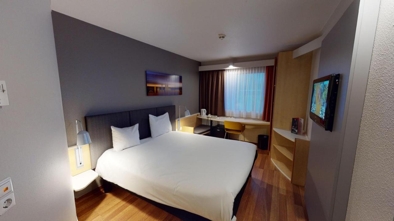 Hotel Ibis Koeln Airport Colonia