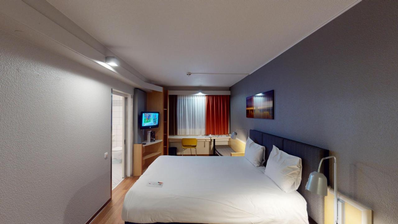 Ibis Koeln Airport Hotel 3*