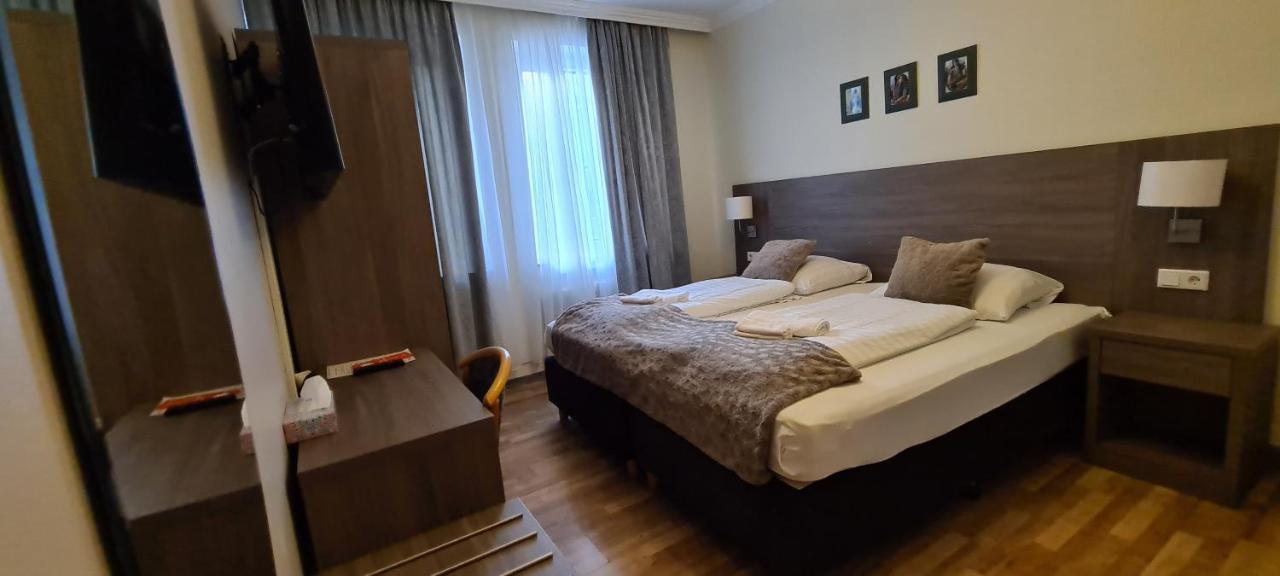 Hotel Cara Vita Cologne 3*