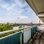 Cologne Fair Apartment With Cathedral View