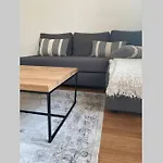 Wunderschoene Sanierte Wohnung Vor Den Toren Koelns