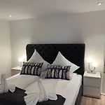 Dreamy Luxury Basement In Cologne