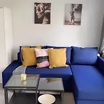Tiny Modern Apartment Central Cologne