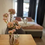 Central Cosy Apartment In Cologne