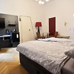 One Room Apartment In Koeln