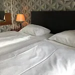 Hotel Moji Koeln