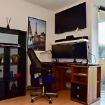 Appartment Mit Grossem Balkon Im Belgischen Viertel