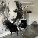 Koeln Neumarkt Apartment