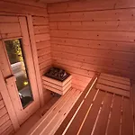 Designer-Loft Mit Whirlpool