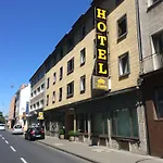 Kaiser Am Wiener Platz
