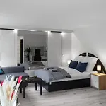 Gemuetliches Apartment In Koeln - Smarttv - Kueche