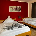 Hotelzimmer In Neusserstrasse