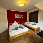 Hotelzimmer In Neusserstrasse