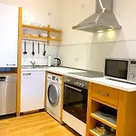 Alles Komplett - 2 Schlafzimmer, Grosse Kueche, Bad