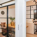S331 - Luxurious Two Bedroom Duplex Apartment In Cologne