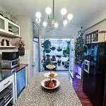 Big, Central And Charming Apartment On Schaafenstrasse