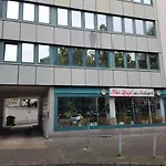 *** Comfortable 30M2 Studio Hansaring 19 *** Mediapark / Cologne Messe / Dom