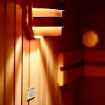 Helle Kellerwohnung Im Gruenen Mit Sauna