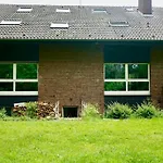 Helle Kellerwohnung Im Gruenen Mit Sauna