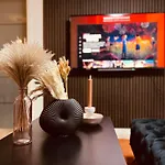 Cologne Luxe Living: Opulent Elegance Unleashed