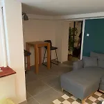 Schoene 2-Zimmer Wohnung In Sehr Guter Lage