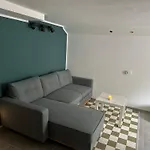 Schoene 2-Zimmer Wohnung In Sehr Guter Lage