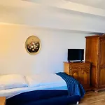 Altstadthotel Hayk am Rhein