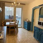 Central 3 Bedroom Apartment, Cologne Friesenstr