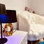 Cologne Luxe Living: Opulent Elegance Unleashed