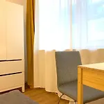 Apartment In Koeln / Cologne Mit Allem Drum Und Dran