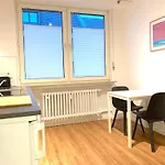 Apartment In Koeln / Cologne Mit Allem Drum Und Dran