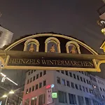 Zentrale Lage In Der Naehe Von Der Uni ,Neumarkt Und Koeln Messe Nur 5 Stationen