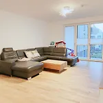 Moden Apartment In Central Cologne With Free Parking