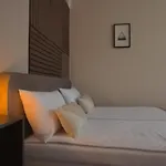 Queens Peak Apartments