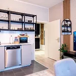 Queens Peak Apartments
