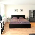 Schoene 3-Zimmer-Wohnung In Koeln-Brueck Mit Eigenem Parkplatz