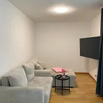 Cozy Studio Apartment In Neusser Street