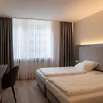 Diamonds Hotel